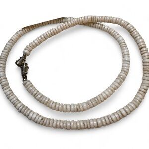 Vintage tiger puka shell Hawaiian beaded necklace 90s Y2K style